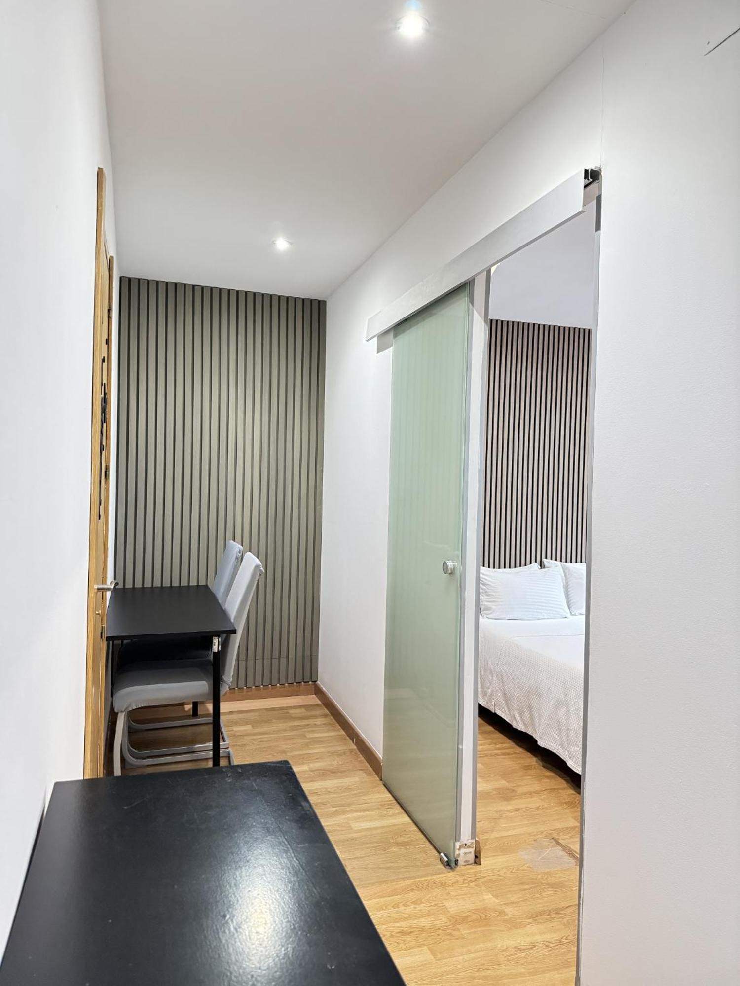 Apartamentos Day Madrid San Antonio Centro Gran Via Sol Malasana Exterior photo