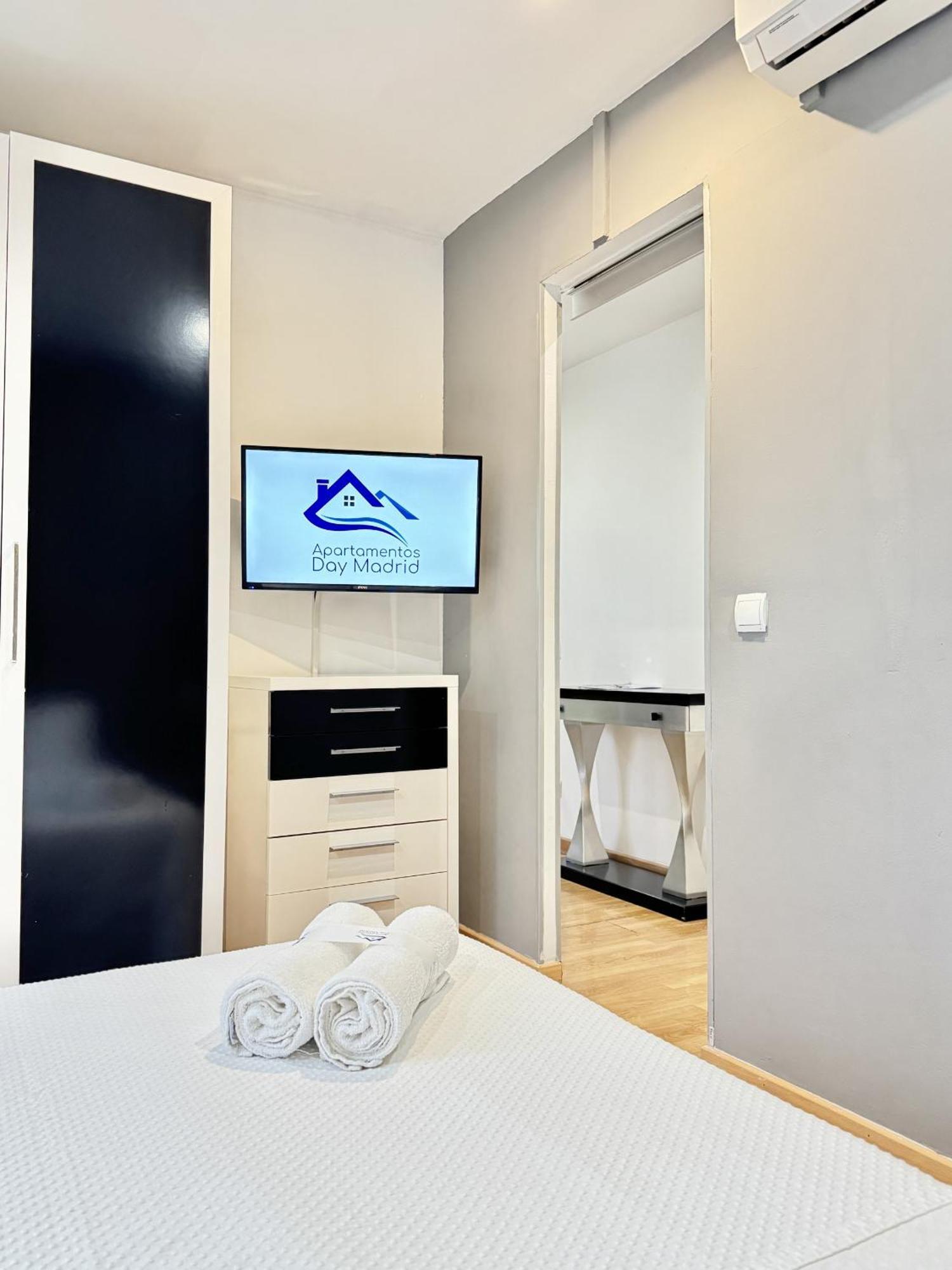 Apartamentos Day Madrid San Antonio Centro Gran Via Sol Malasana Exterior photo